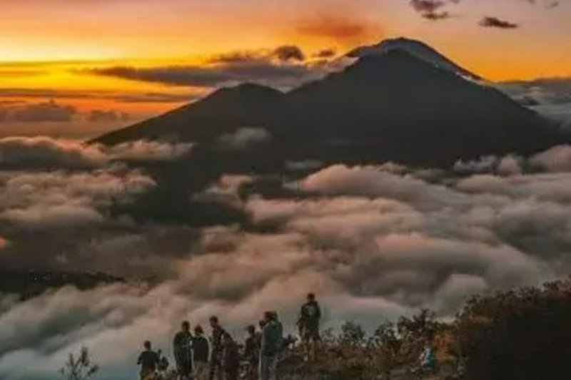 The Amazing Sunrise of Mount Batur